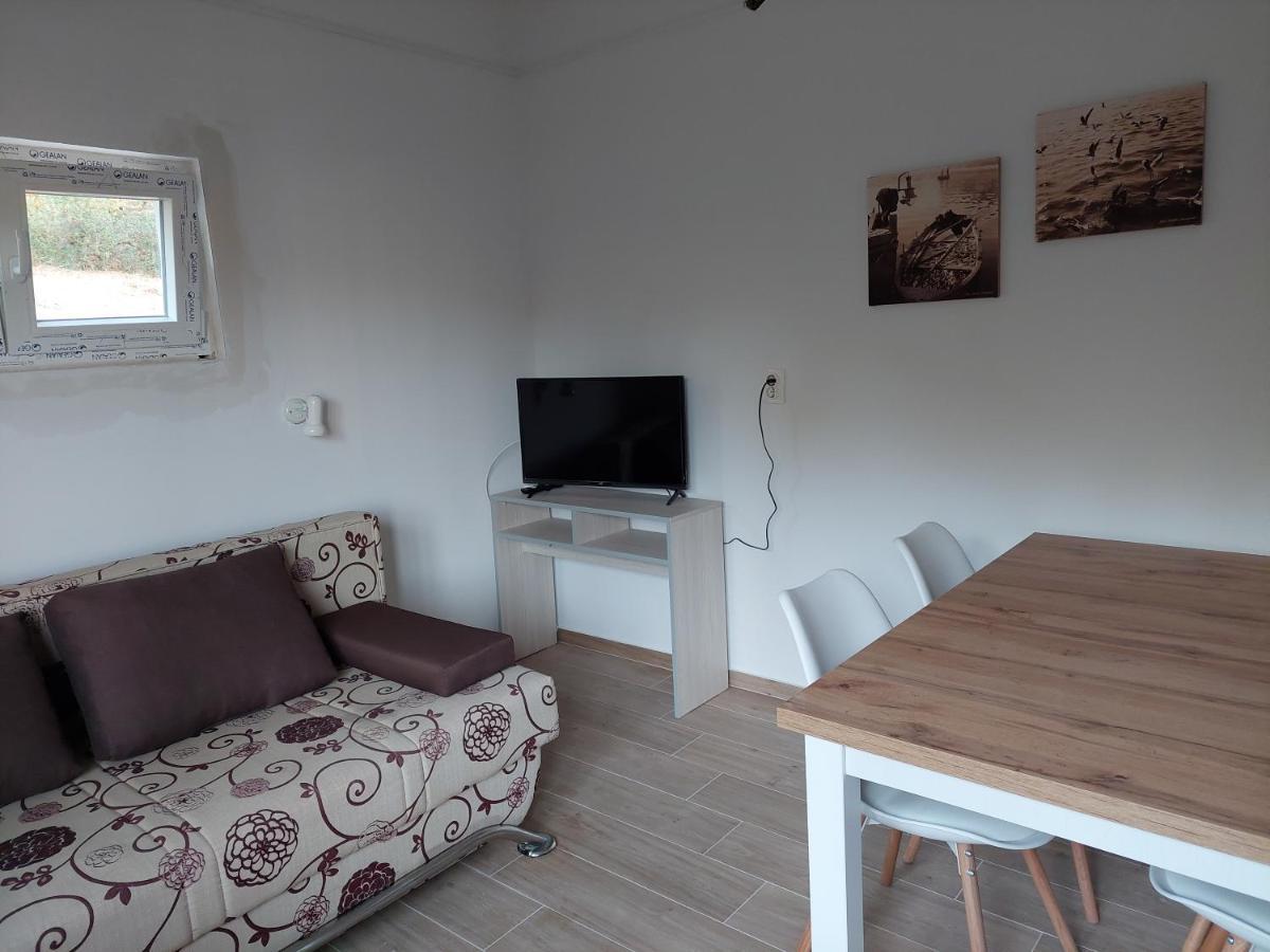 Apartments Dora, With A Beautiful View Of The Bay, Near The Sea And Center Vrboska Bagian luar foto