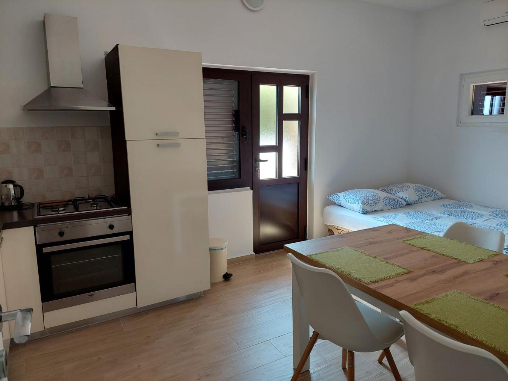 Apartments Dora, With A Beautiful View Of The Bay, Near The Sea And Center Vrboska Ruang foto